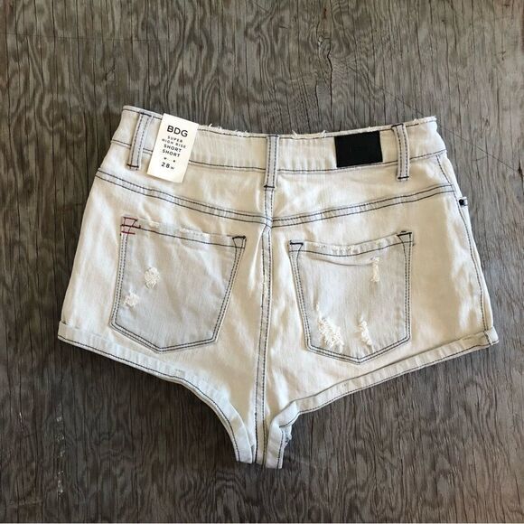 Uo BDG / NWT / Super High Rise Short Short Denim Jean Light Grey Wash/ Sz‎ 28 - Picture 2 of 5
